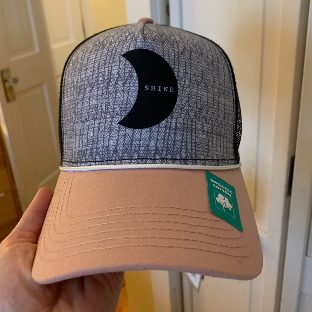 prAna women’s Journeyman trucker hat